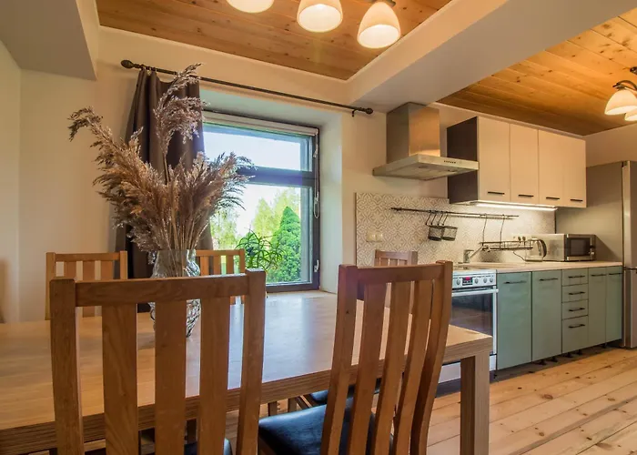 Vellavere Guest House بيت للعطل