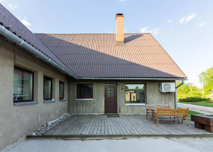 Vellavere Guest House بيت للعطل Vellavere